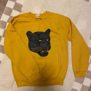 Lorien Stern Panther Sweashirt, Gold. Size small.